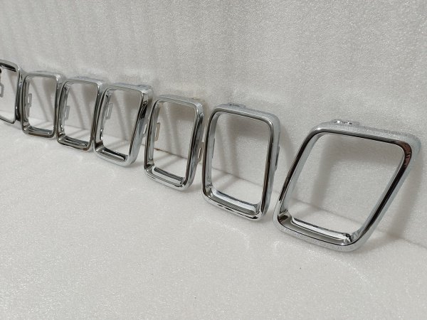 68405259AA Кольца (хром) решетки радиатора Jeep Compass 2017-2020