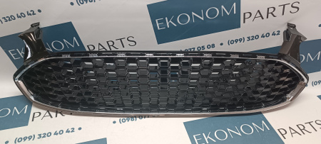 DS7Z-8200-BA Решетка радиатора (мелкие соты) Ford Fusion 2013-2016