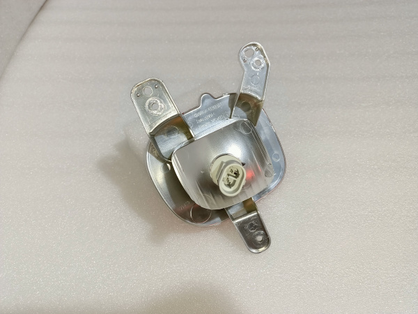 68255510AA Противотуманная фара (катафот) заднего бампера правая Jeep Renegade 2015-2018