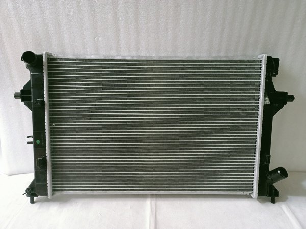 25310-F2000 Радиатор охлаждения Hyundai Elantra 2016-2020