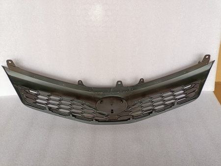 5310106340A0 Решетка радиатора SE Toyota Camry 2012-2014
