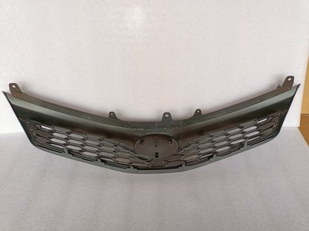 5310106340A0 Решетка радиатора SE Toyota Camry 2012-2014