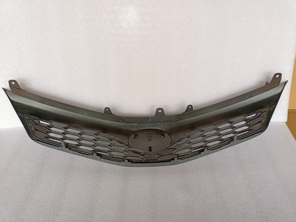 5310106340A0 Решетка радиатора SE Toyota Camry 2012-2014