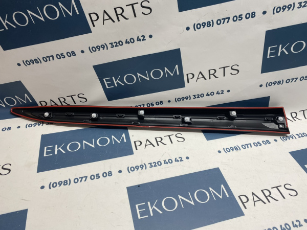 5727A483 Накладка на двери передняя левая Mitsubishi Outlander 2014-2019