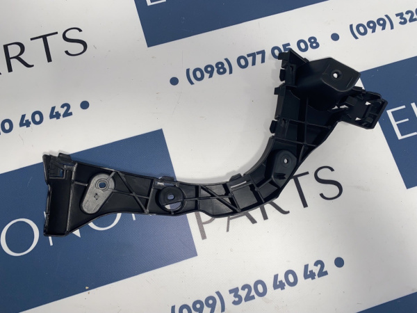 F1EZ17D942E Крепление заднего бампера правое Ford Focus Hatchback 2010-2018