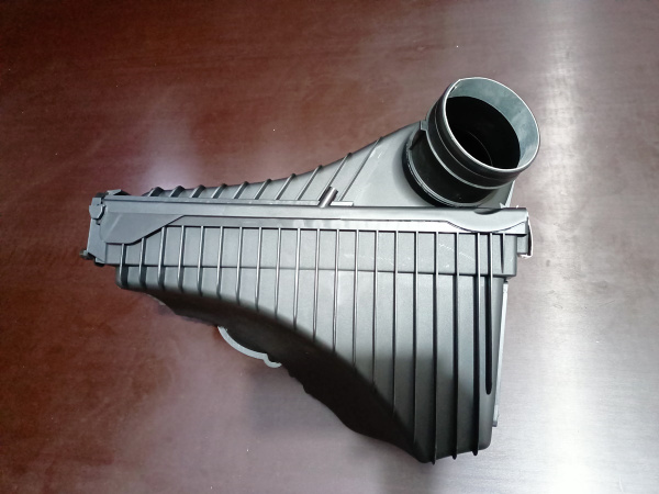 7P0129607C Корпус воздушного фильтра бензин 3.0 Volkswagen Touareg 2010-2014