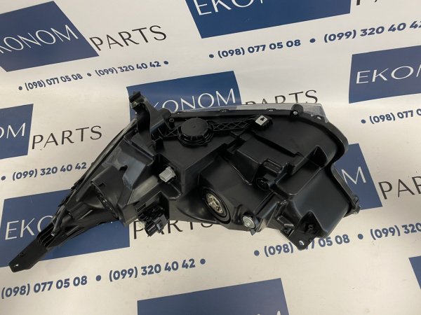 33100-TLA-A01 Фара галоген правая Honda CR-V 2017-2021