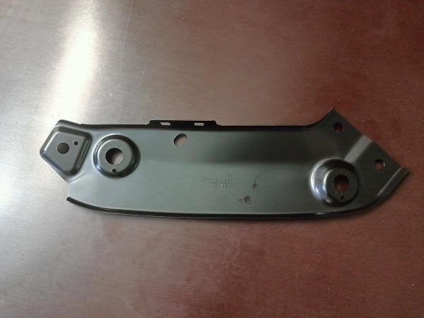 5C6805931 Крепление (кронштейн) фары левое Volkswagen Jetta 2012-2018