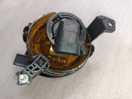 5K0941700G Противотуманная фара правая Volkswagen Jetta 2012-2015