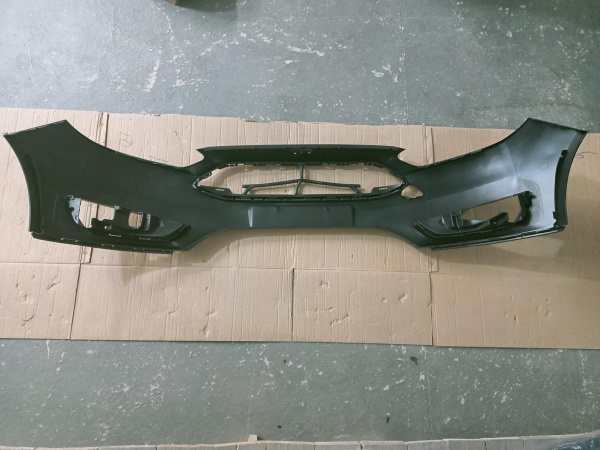 F1EZ-17757-CAPTM Бампер передний Ford Focus 2015-2018