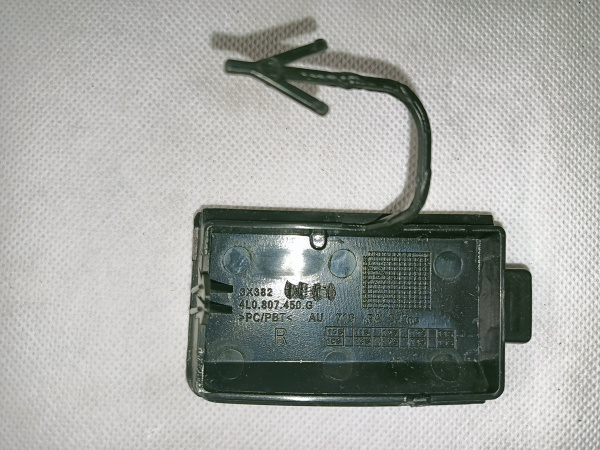 4L0807450GGRU Заглушка крюка заднего бампера правая Audi Q7 S-line 2010-2015