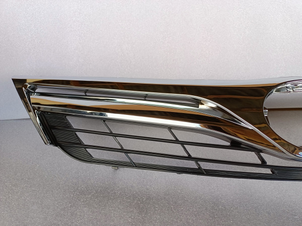 5310106350 Решетка радиатора LE Toyota Camry 2012-2014