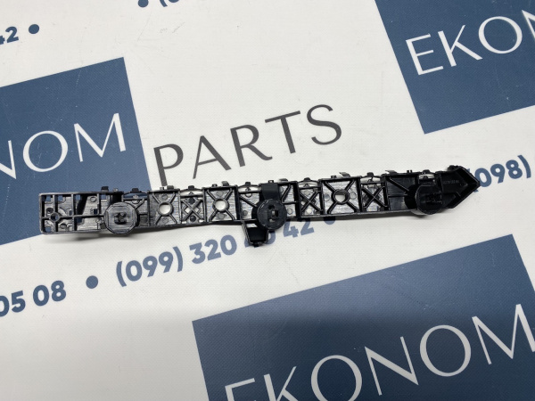 852205RB0A Крепление заднего бампера правое Nissan Kicks 2016-2021