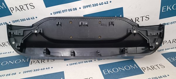 DS7Z-54423A42-A Накладка крышки багажника Ford Fusion 2013-2016