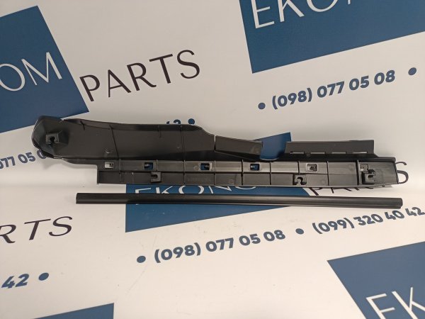 53825-33060 Накладка переднего крыла правая Toyota Camry 2018-2021
