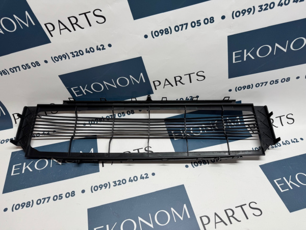 1058022-00-B Решетка переднего бампера Tesla Model S 2016-2020