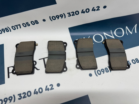 1055066-00-С Тормозные колодки передние Tesla Model X 2015-2020