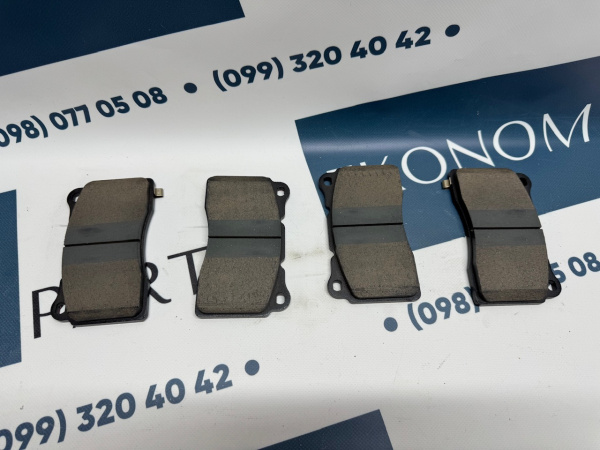 1055066-00-С Тормозные колодки передние Tesla Model X 2015-2020