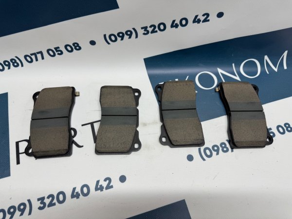 1055066-00-С Тормозные колодки передние Tesla Model X 2015-2020