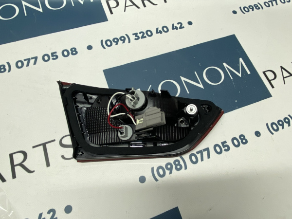 84130997 Фонарь в крышку багажника правый галоген Chevrolet Malibu 2016-2019