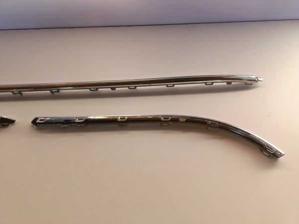 5618534592ZZ Хром заднего бампера комплект (3шт) Passat B8 2016-2018