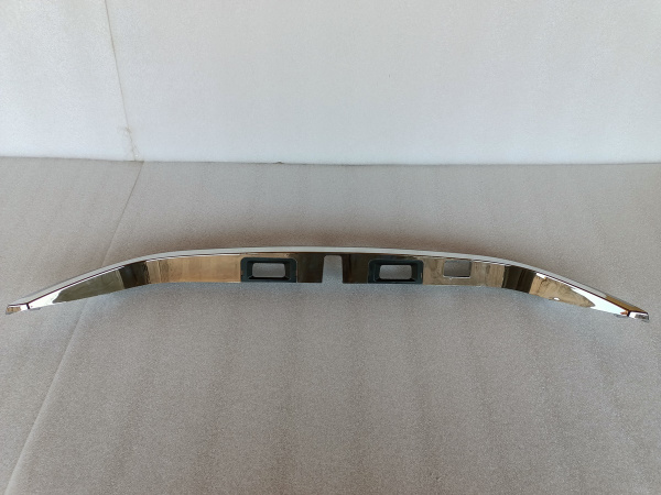 7680106610 Хром (накладка) крышки багажника Toyota Camry USA 2015-2017