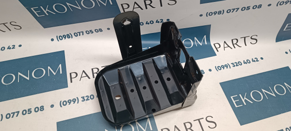 5178247AB Подиум под аккумулятор (поддон АКБ) Dodge Journey 2011-2021