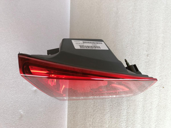 68078517AE Фонарь в крышку багажника круглый светлый LED левый Dodge Journey 2011-2021