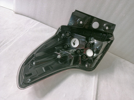 81551-42190 Фонарь задний наружный правый LED Toyota RAV4 2016-2018