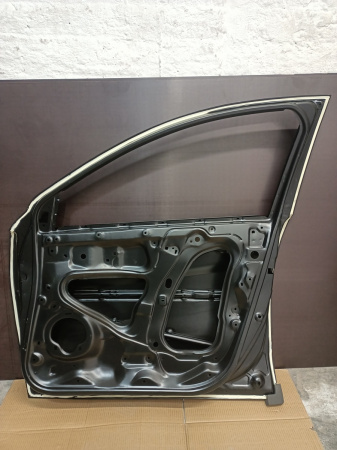 67010-T7W-A80ZZ Дверь передняя правая Honda HR-V 2014-2018