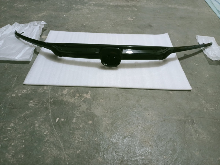 71122-TVA-A01 Решетка радиатора черная глянцевая в сборе Honda Accord 2018-