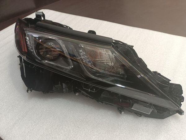 8111006G10 Фара LE/XLE правая Toyota Camry USA 2021-