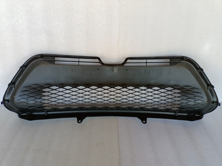 53112-02740 Решётка переднего бампера USA  Toyota Corolla 2017-2019