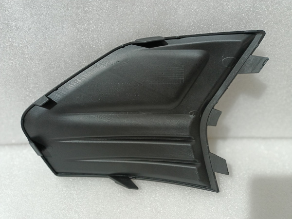 KS7Z-17B814-EB Заглушка противотуманной фары глянцевая правая Ford Fusion 2019-2020