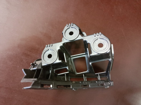 5C6807393E Крепление (кронштейн) заднего фонаря левое Volkswagen Jetta 2016-2018