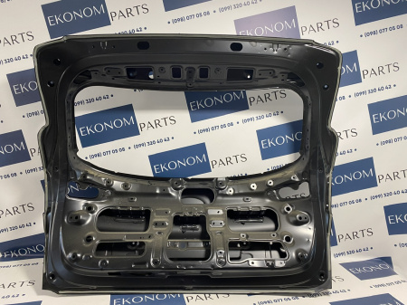 73700-D3040 Крышка багажника (ляда) Hyundai Tucson 2016-2020