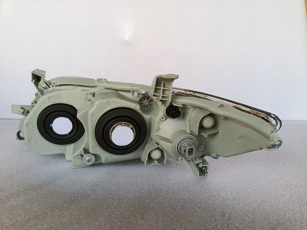 8111006500 Фара светлая правая Toyota Camry 2009-2011