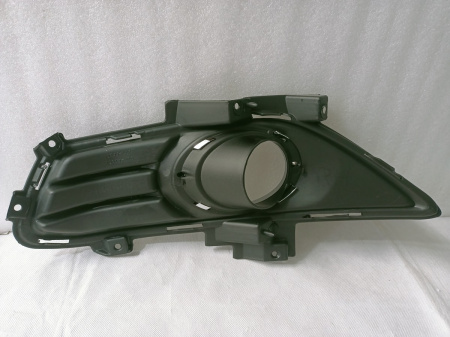 DS7Z-17B814-AB Рамка противотуманной фары (глянцевая) правая Ford Fusion 2013-2016