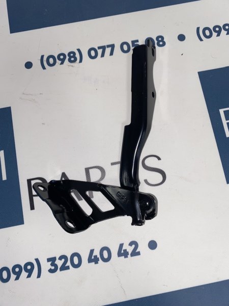 B45A52420A Петля капота левая Mazda 3 2013-2018