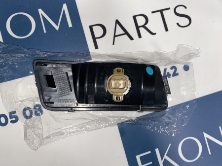 (5178272AA) Катафот заднего бампера правый Dodge Journey 2008-2011