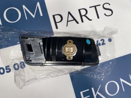 5178272AA Катафот заднего бампера правый Dodge Journey 2008-2011