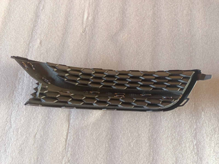 561853666C9B9 Заглушка противотуманной фары правая USA Volkswagen Passat B7 2012-2015