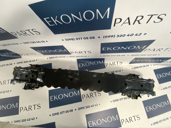 1843827 Усилитель переднего бампера Ford Fiesta 2008-2011