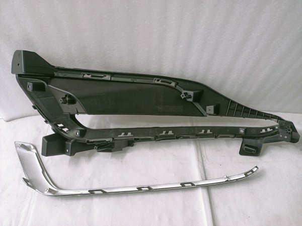 86522-C2300 Рамка (накладка) под ДХО правая Hyundai Sonata Sport 2015-2017