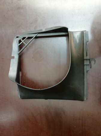 7P6117339 Дефлектор (воздуховод) радиатора интеркуллера задний левый Volkswagen Touareg 2010-2018