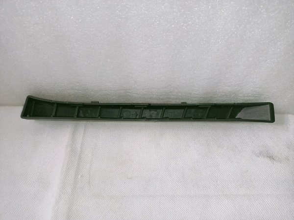 86556-C1700 Крепление (кронштейн) переднего бампера и фары правое Hyundai Sonata 2018-2020