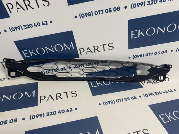 71103-T7J-H00 Решётка переднего бампера Honda HR-V 2014-2018