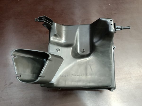 13324645 Корпус воздушного фильтра Chevrolet Cruze 2009-2015