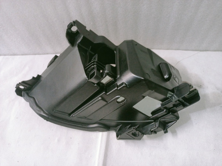 4L0941613B Кронштейн  крепления передней левой  фары AUDI Q7 2010-2015