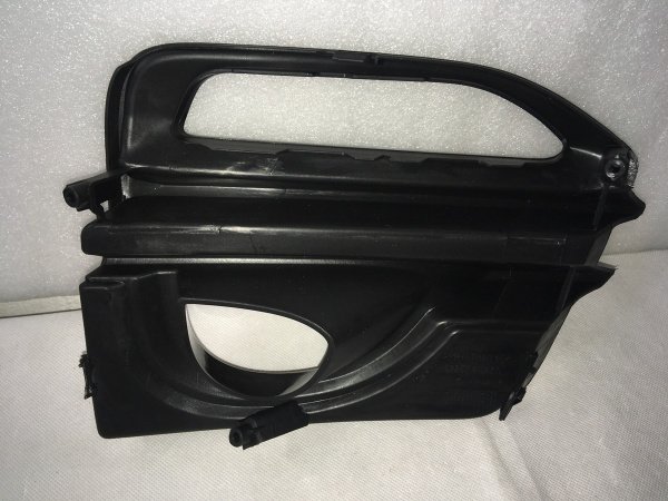 62257-4GA1A Накладка (рамка) противотуманной фары (sport) левая Infiniti Q50 2013-2016